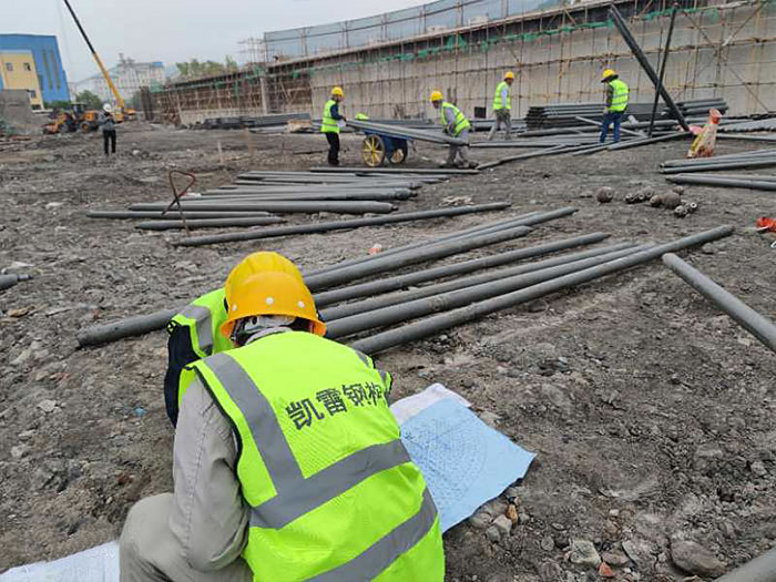 鞍山螺栓球网架结构